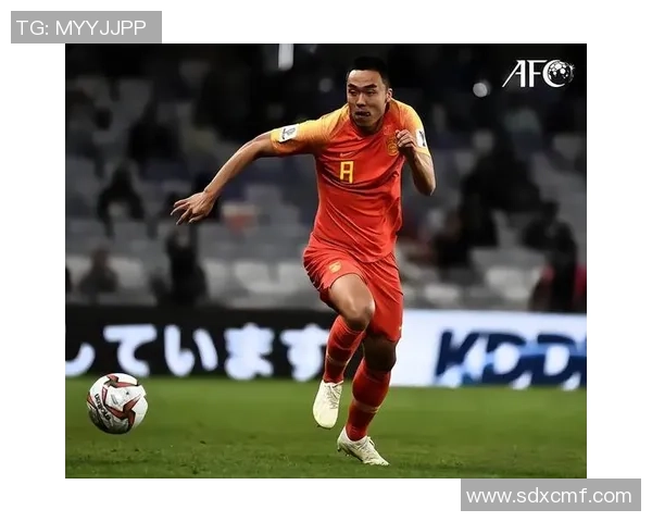 重庆足球队的精神探寻与战术解析揭示足球背后的故事与魅力